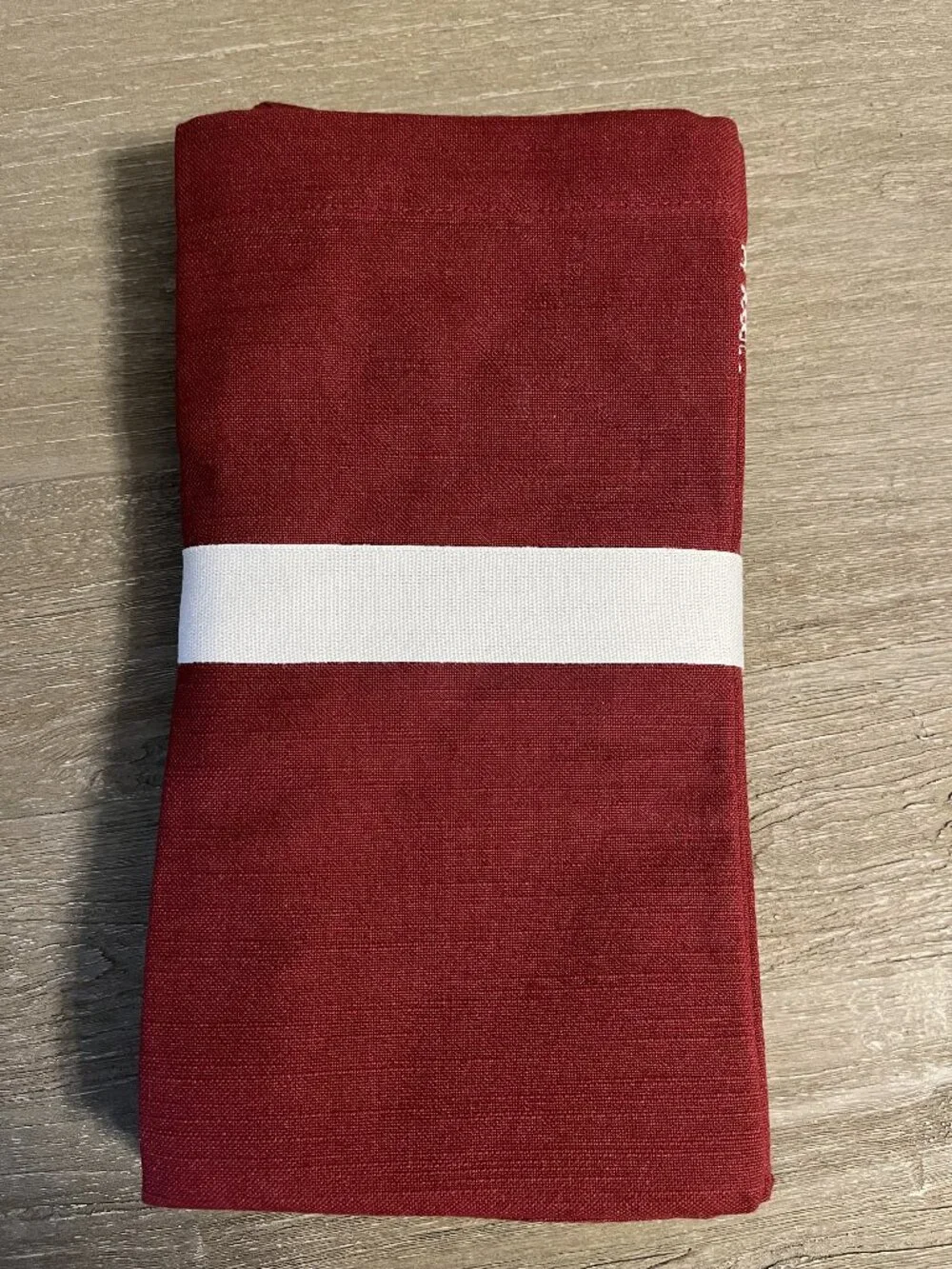 Pottery Barn Fair Isle Cross Stitch Set of 4 Red Cloth Napkins